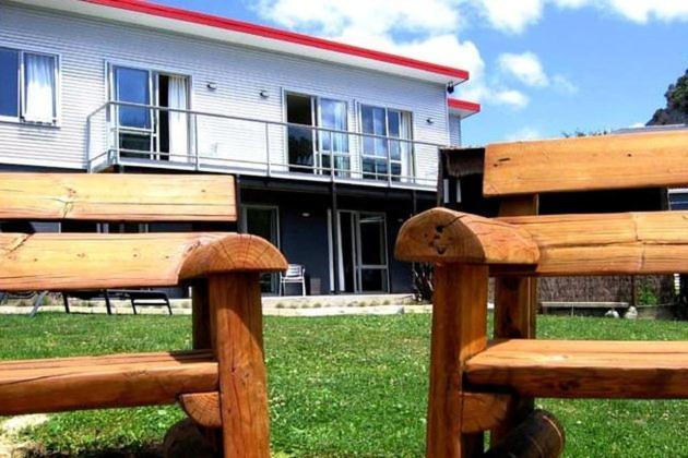 Tombstone Motel, Lodge & Backpackers Picton Eksteriør billede