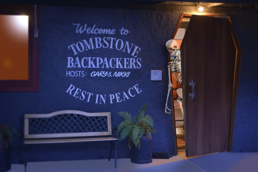 Tombstone Motel, Lodge & Backpackers Picton Eksteriør billede