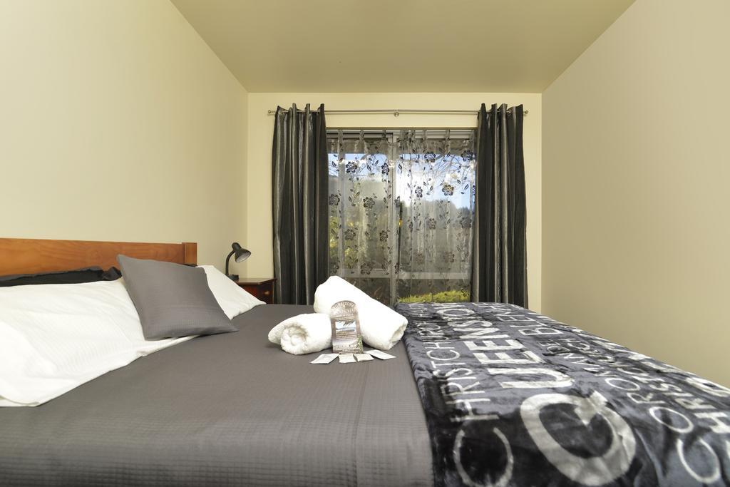 Tombstone Motel, Lodge & Backpackers Picton Eksteriør billede