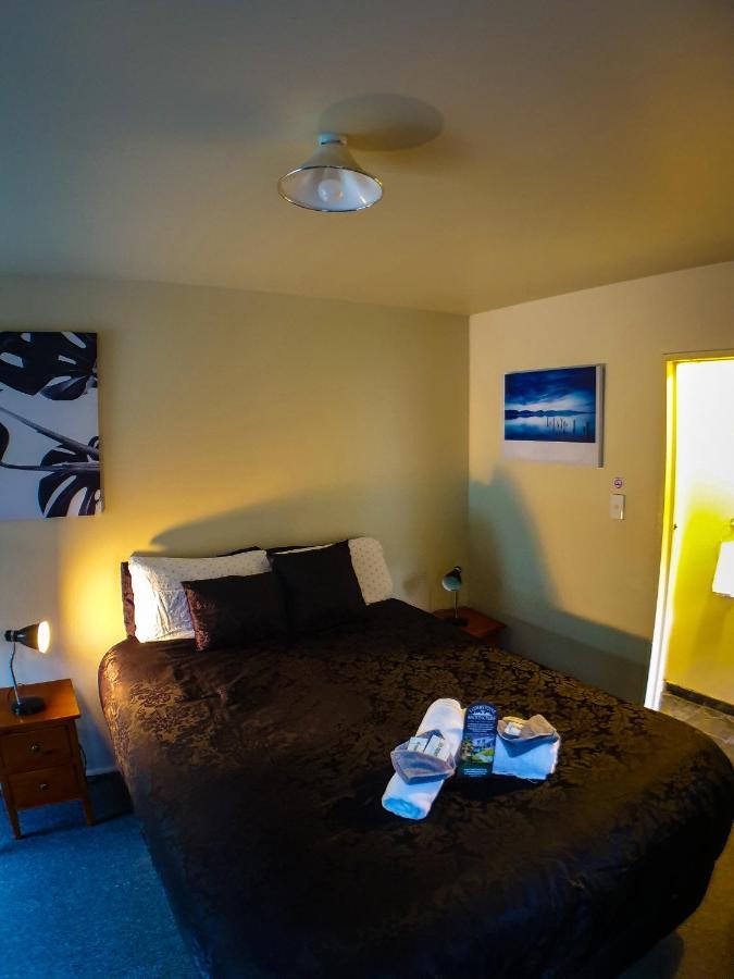 Tombstone Motel, Lodge & Backpackers Picton Eksteriør billede
