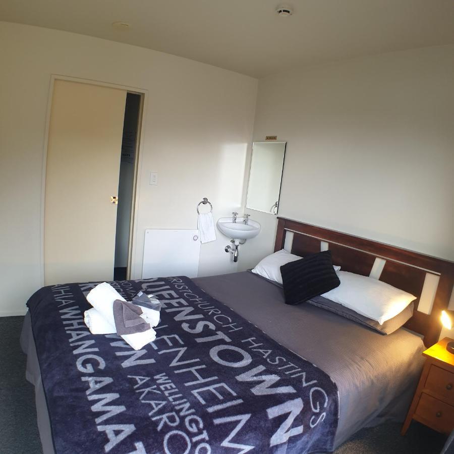 Tombstone Motel, Lodge & Backpackers Picton Eksteriør billede
